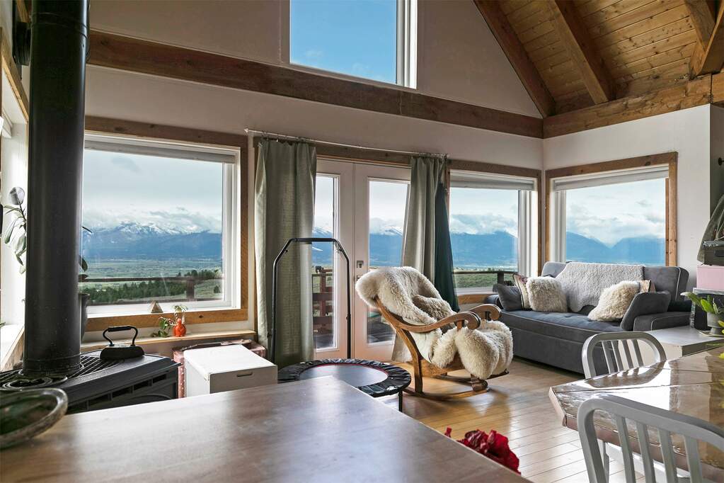 3 Bedroom Single Family Home/House's Image 12