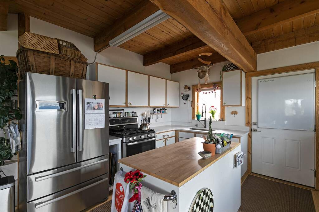 3 Bedroom Single Family Home/House's Image 14