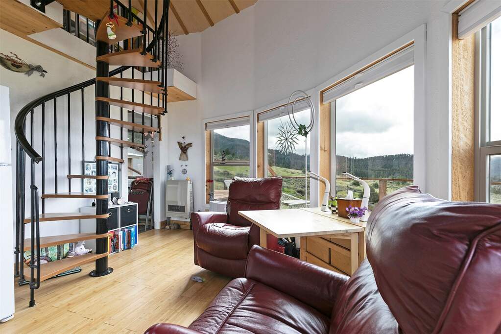 3 Bedroom Single Family Home/House's Image 29