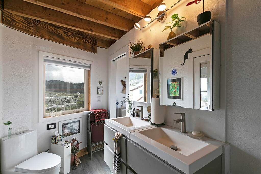 3 Bedroom Single Family Home/House's Image 33