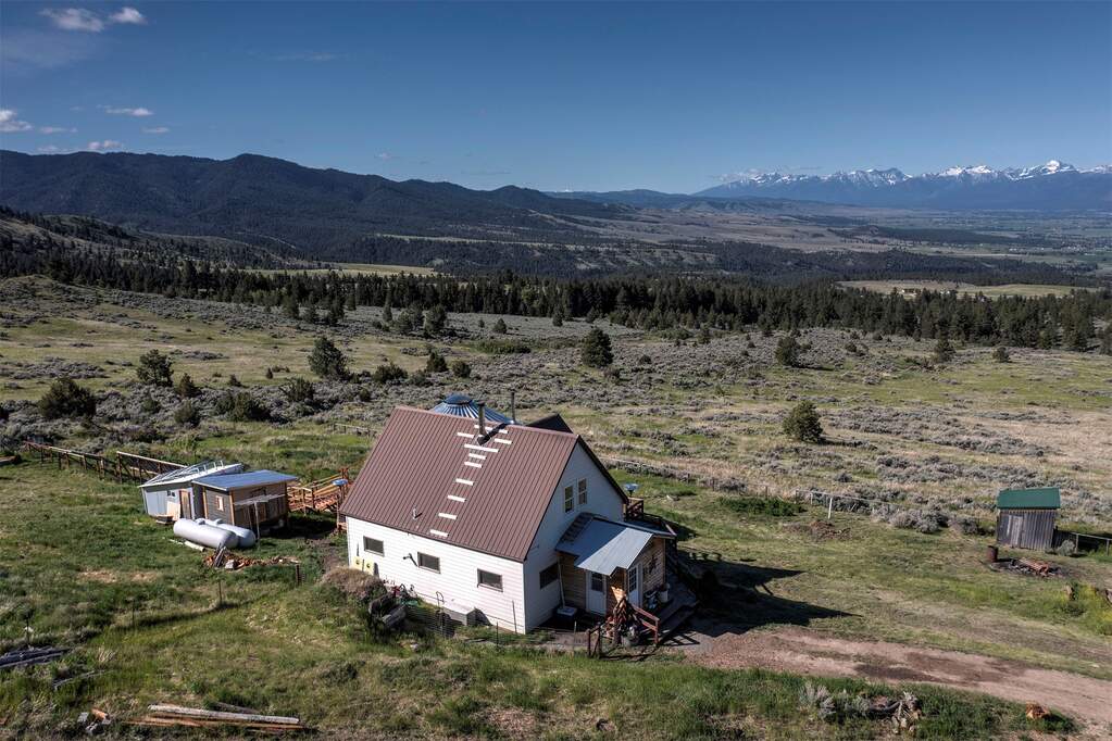 3 Bedroom Single Family Home/House's Image 43