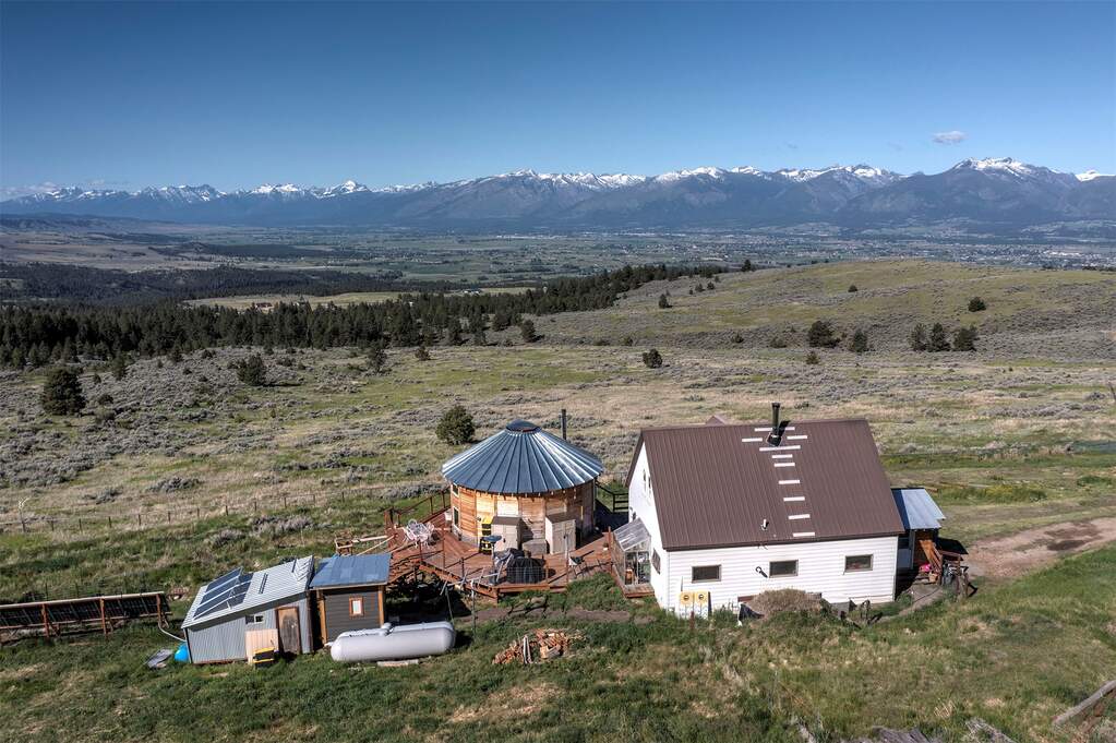 3 Bedroom Single Family Home/House's Image 44