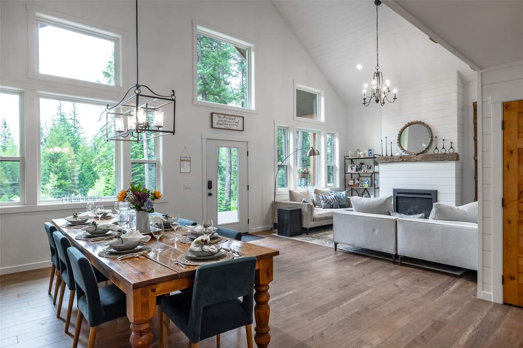 13 Bedroom Single Family Home/House's Image 7