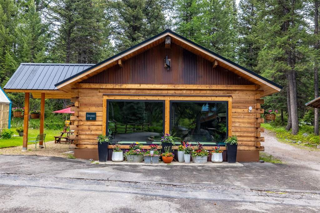 13 Bedroom Single Family Home/House's Image 84
