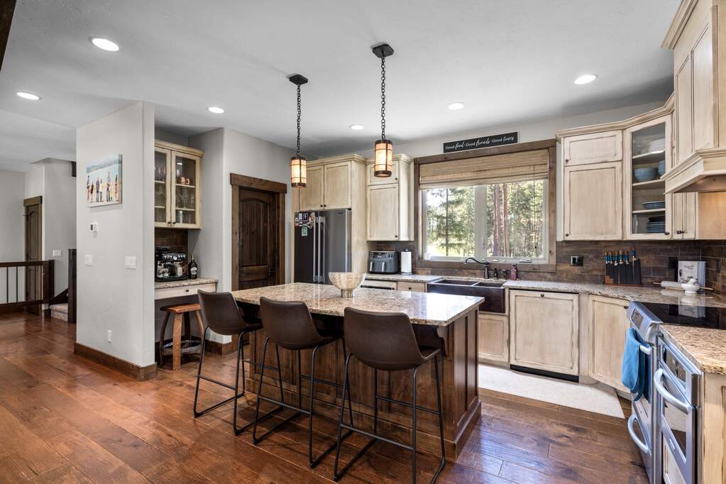 4 Bedroom Single Family Home/House's Image 10