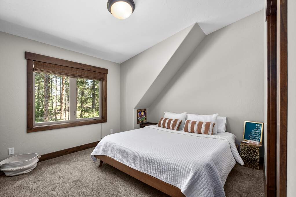 4 Bedroom Single Family Home/House's Image 31
