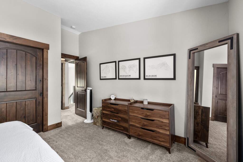 4 Bedroom Single Family Home/House's Image 32