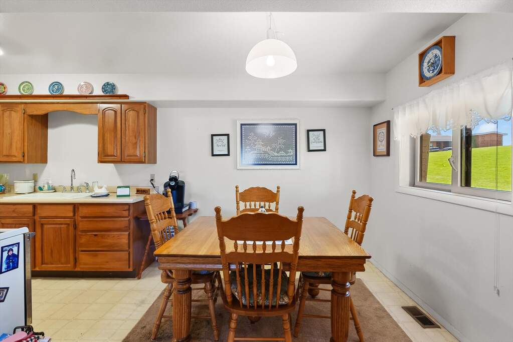 8 Bedroom Multi Unit's Image 8