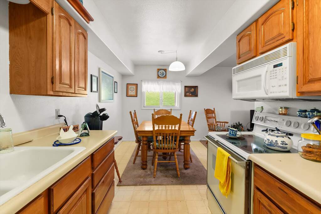8 Bedroom Multi Unit's Image 10