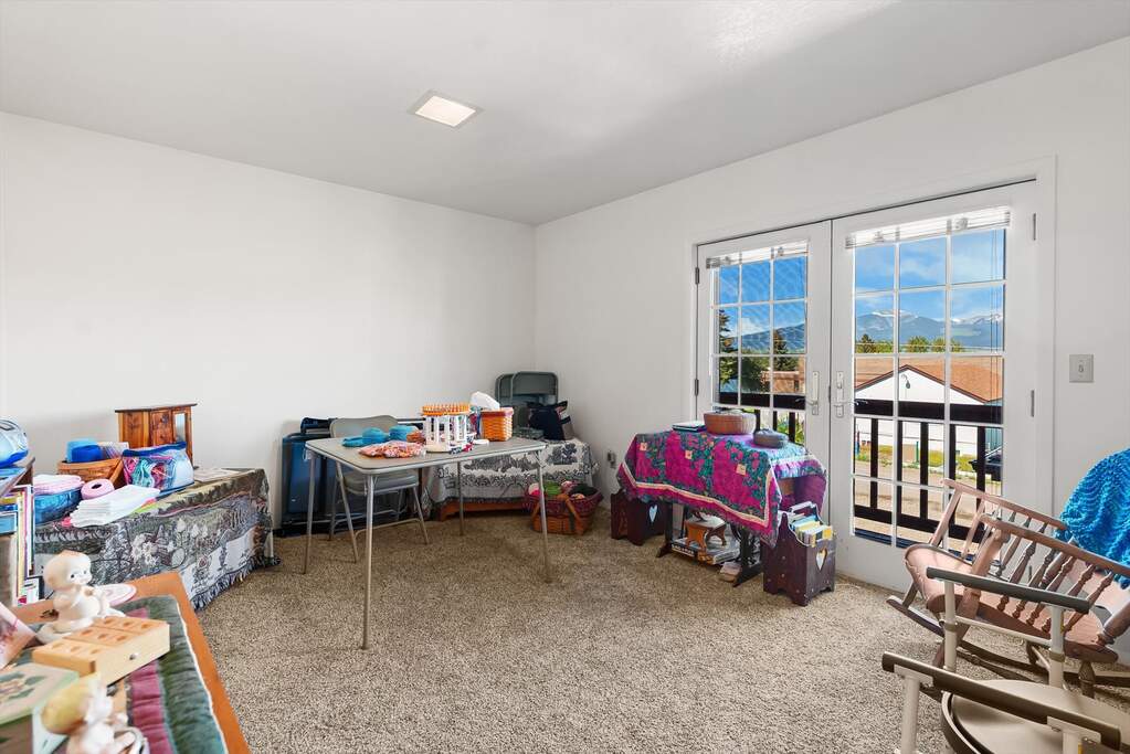 8 Bedroom Multi Unit's Image 11