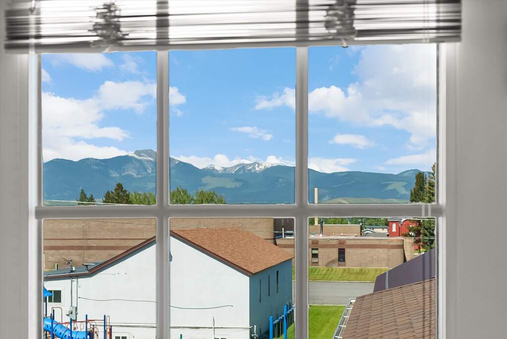 8 Bedroom Multi Unit's Image 13