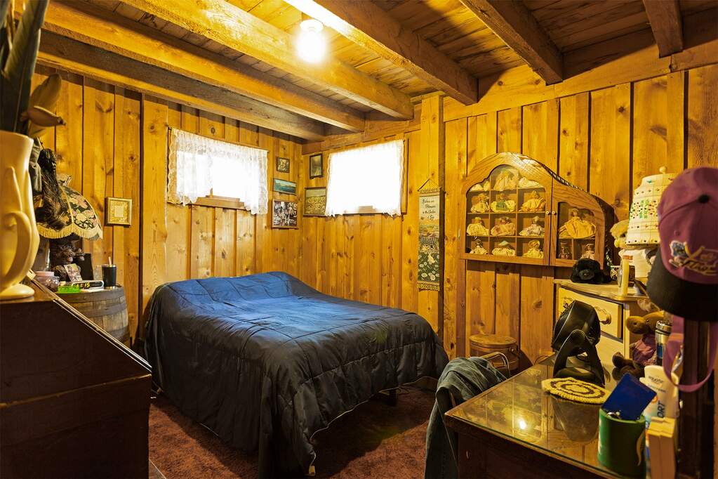 2 Bedroom Single Family Home/House's Image 14