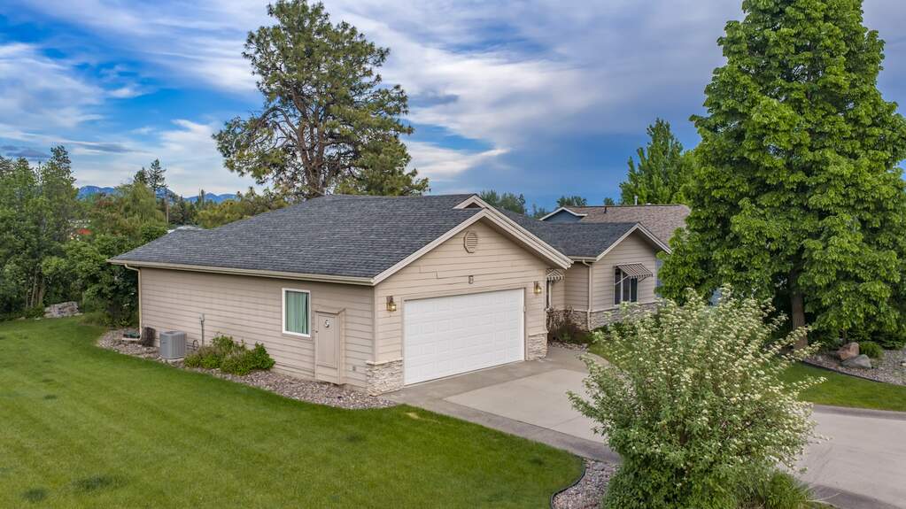 3 Bedroom Single Family Home/House's Image 37