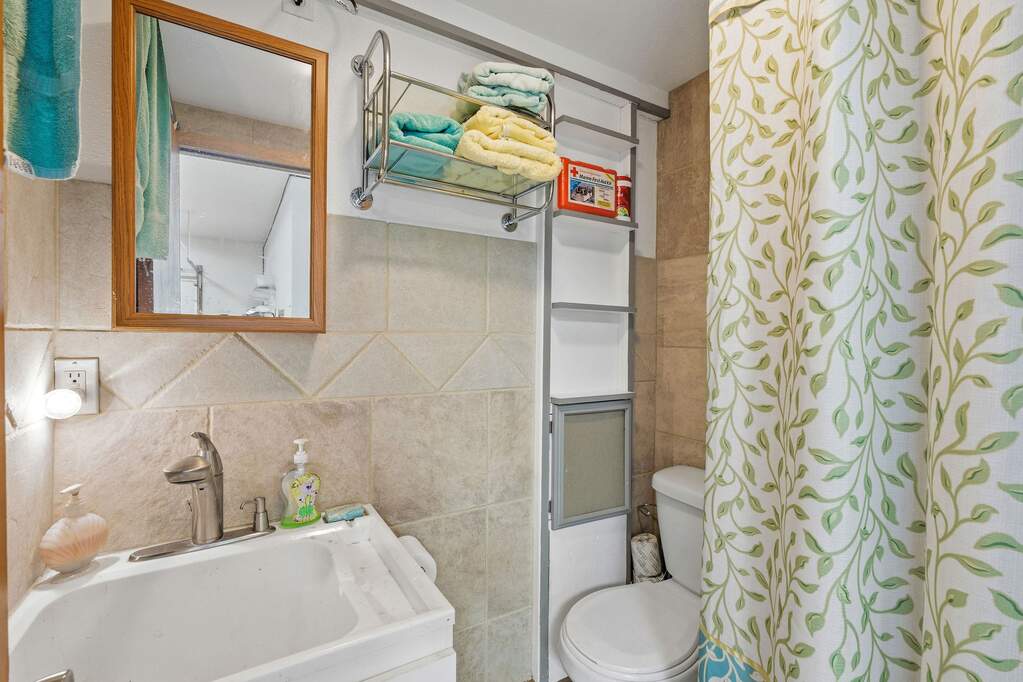3 Bedroom Single Family Home/House's Image 47