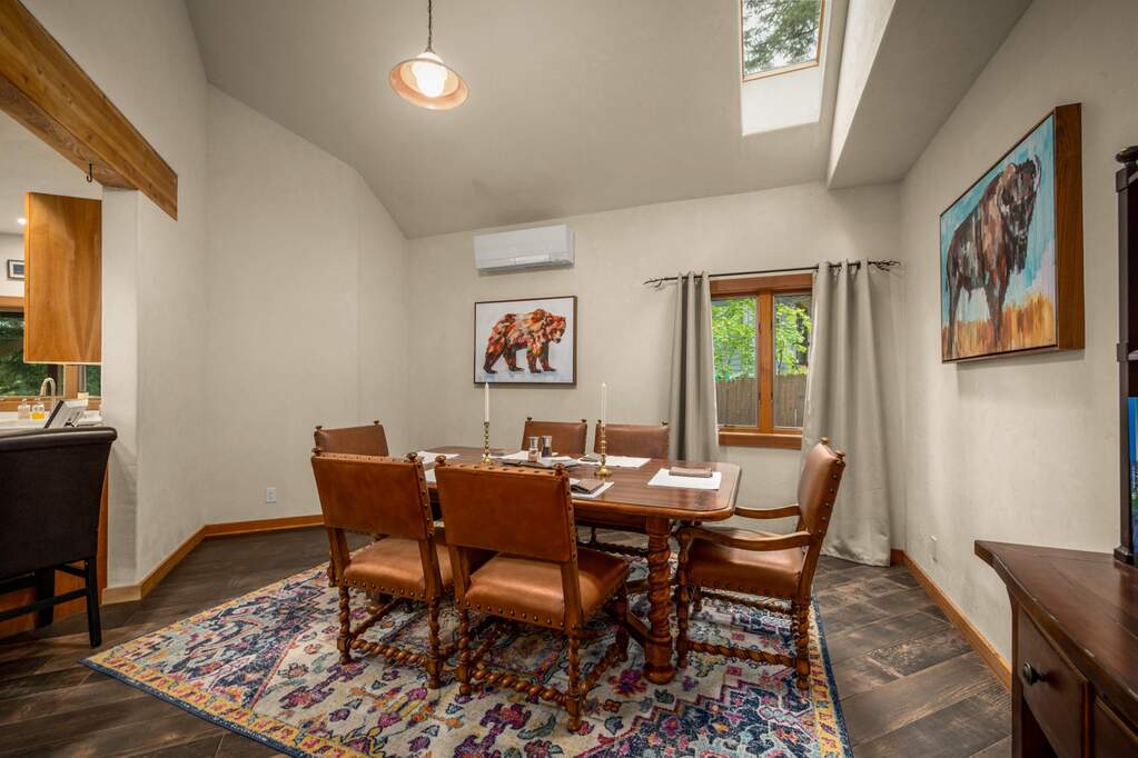 5 Bedroom Single Family Home/House's Image 15