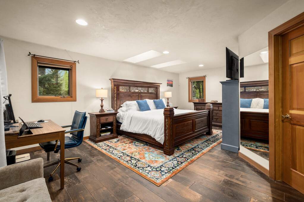 5 Bedroom Single Family Home/House's Image 28