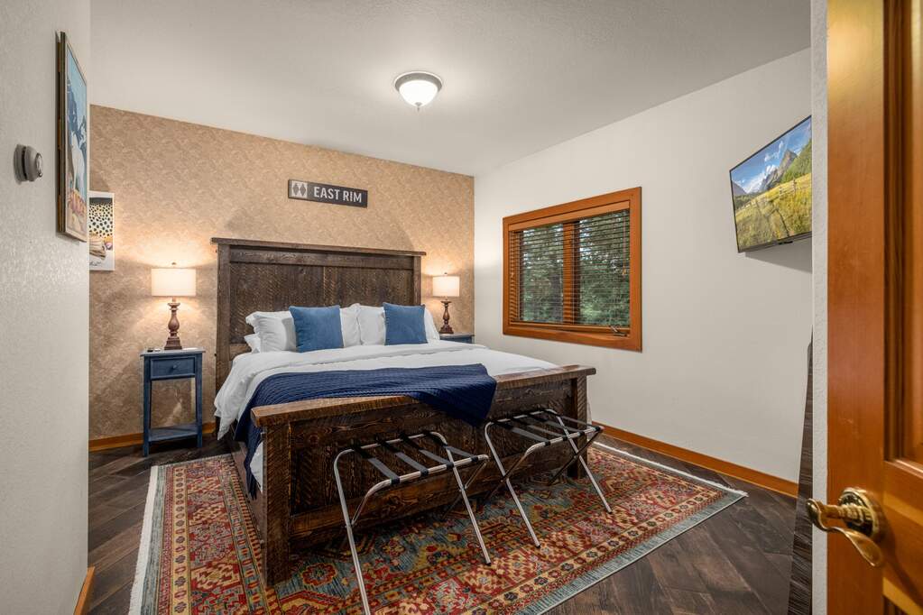 5 Bedroom Single Family Home/House's Image 34