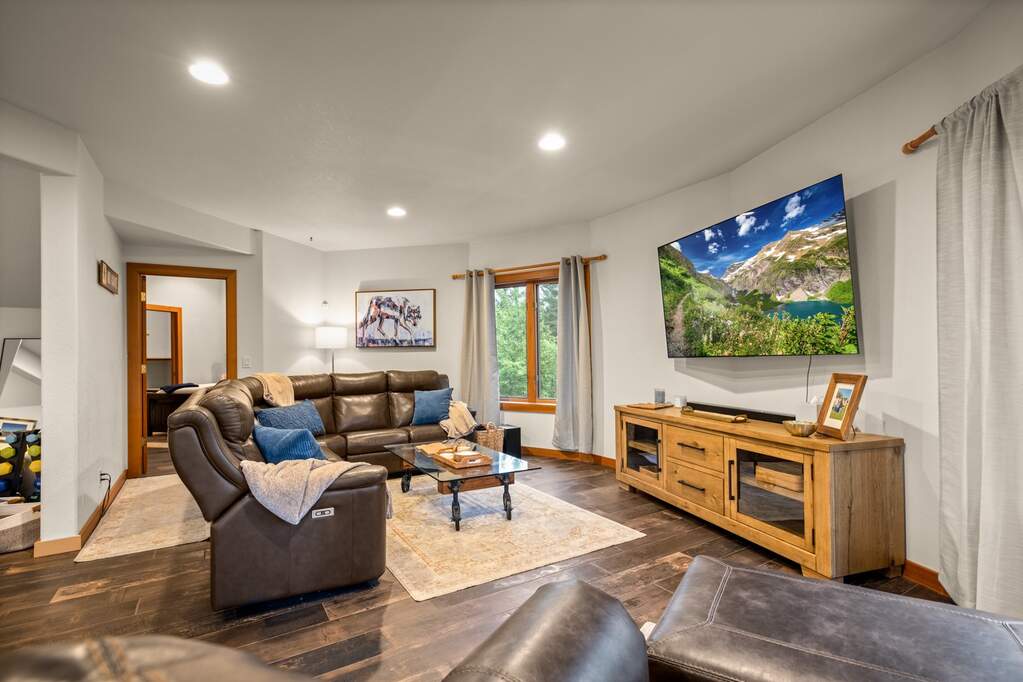 5 Bedroom Single Family Home/House's Image 39