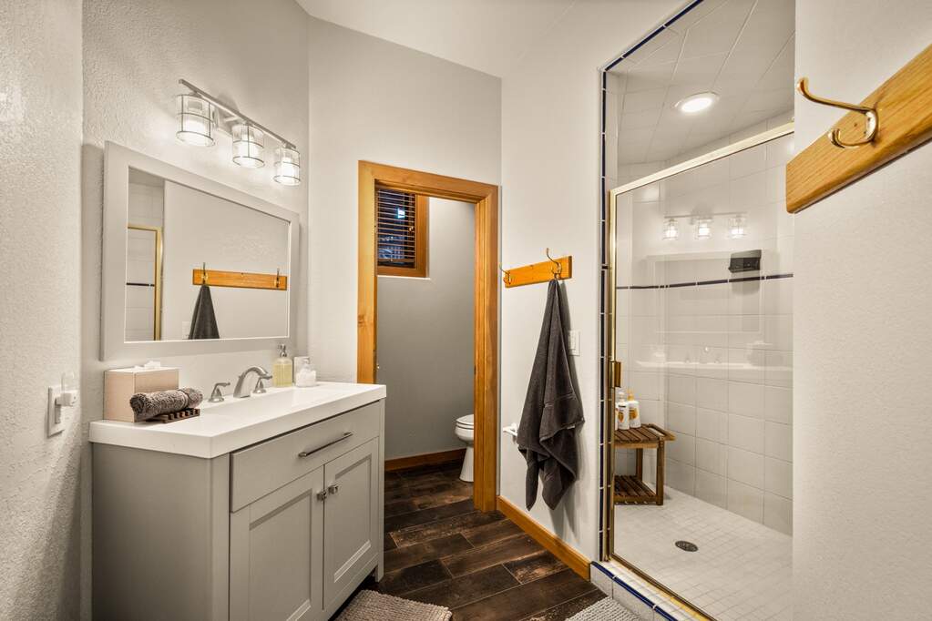 5 Bedroom Single Family Home/House's Image 44