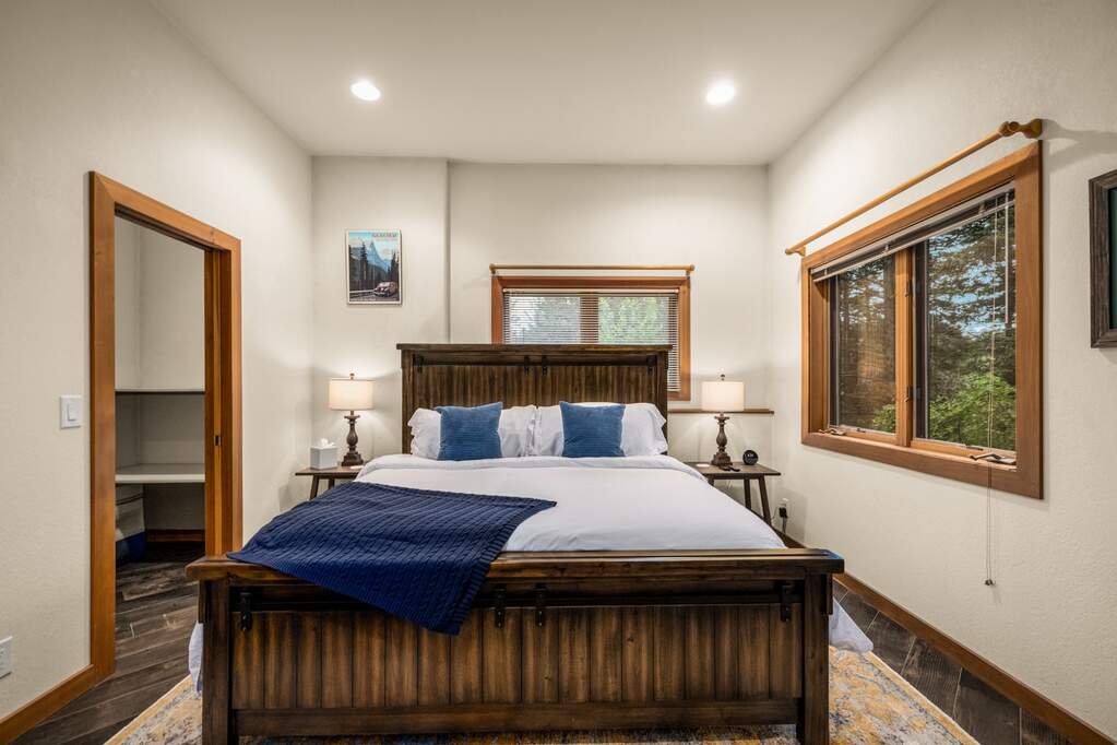 5 Bedroom Single Family Home/House's Image 46