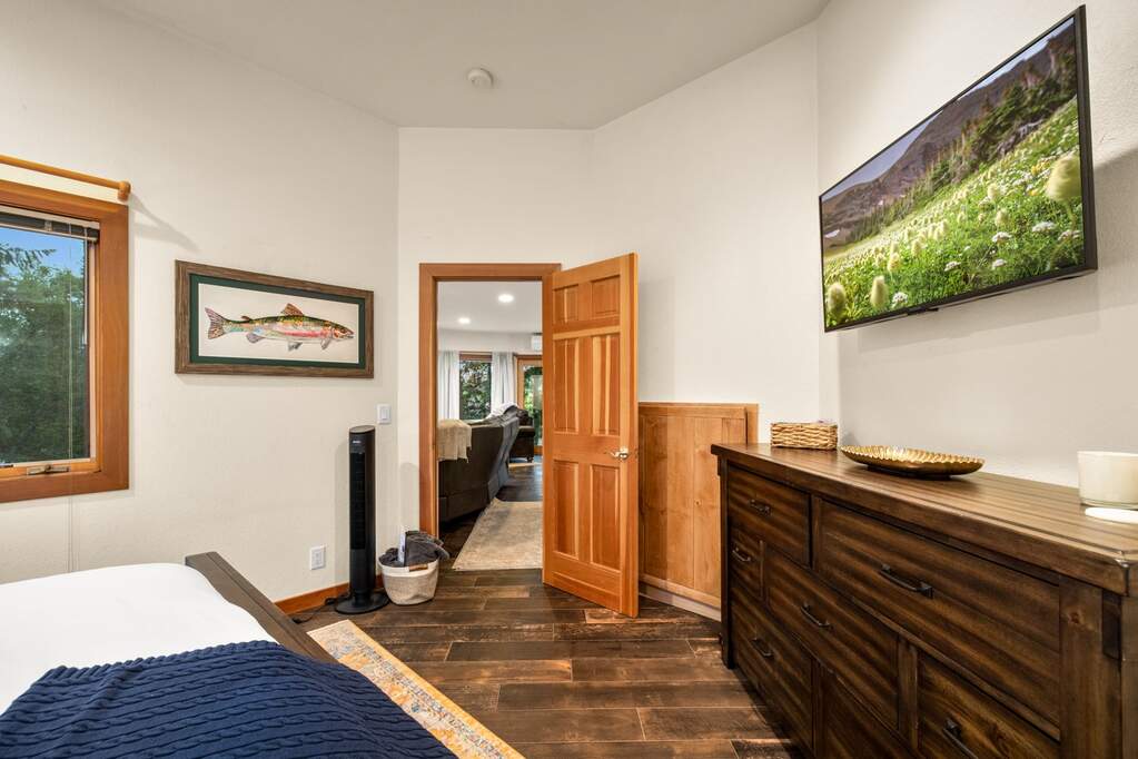 5 Bedroom Single Family Home/House's Image 47