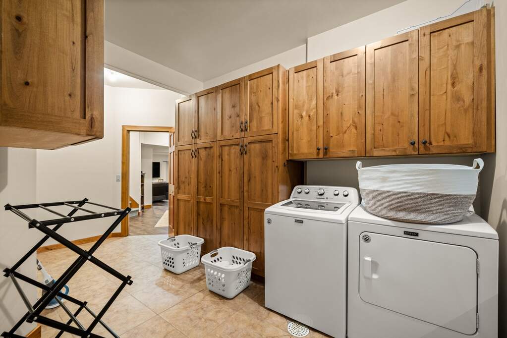 5 Bedroom Single Family Home/House's Image 49