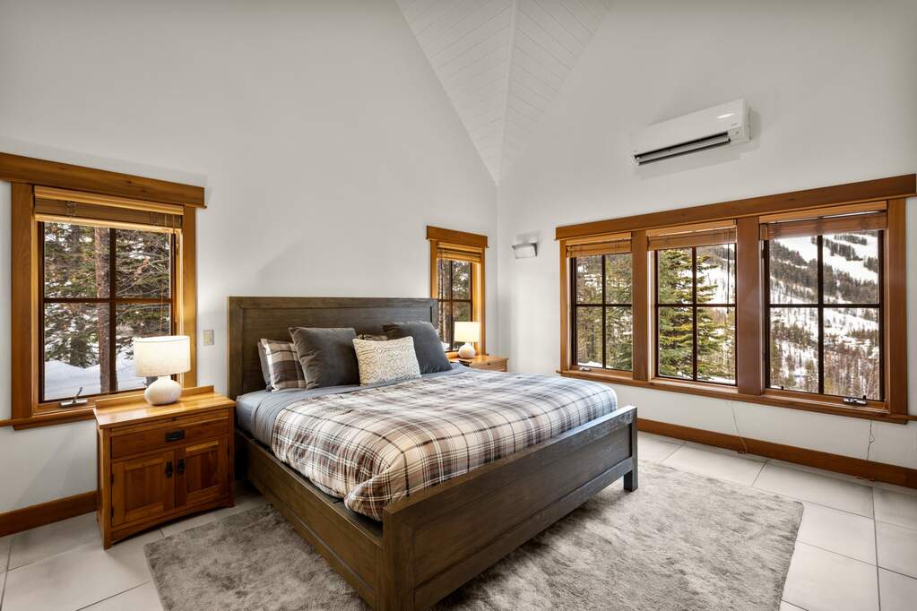 4 Bedroom Single Family Home/House's Image 24