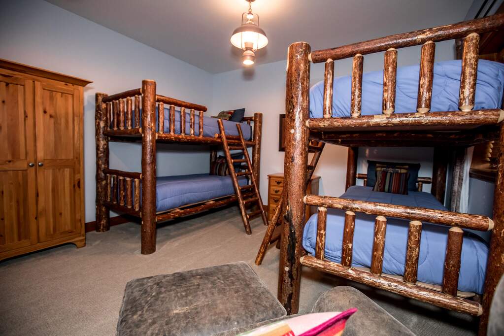 4 Bedroom Single Family Home/House's Image 36