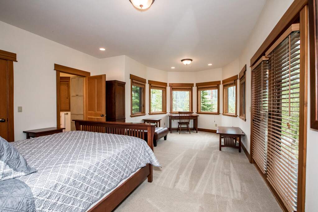 4 Bedroom Single Family Home/House's Image 39