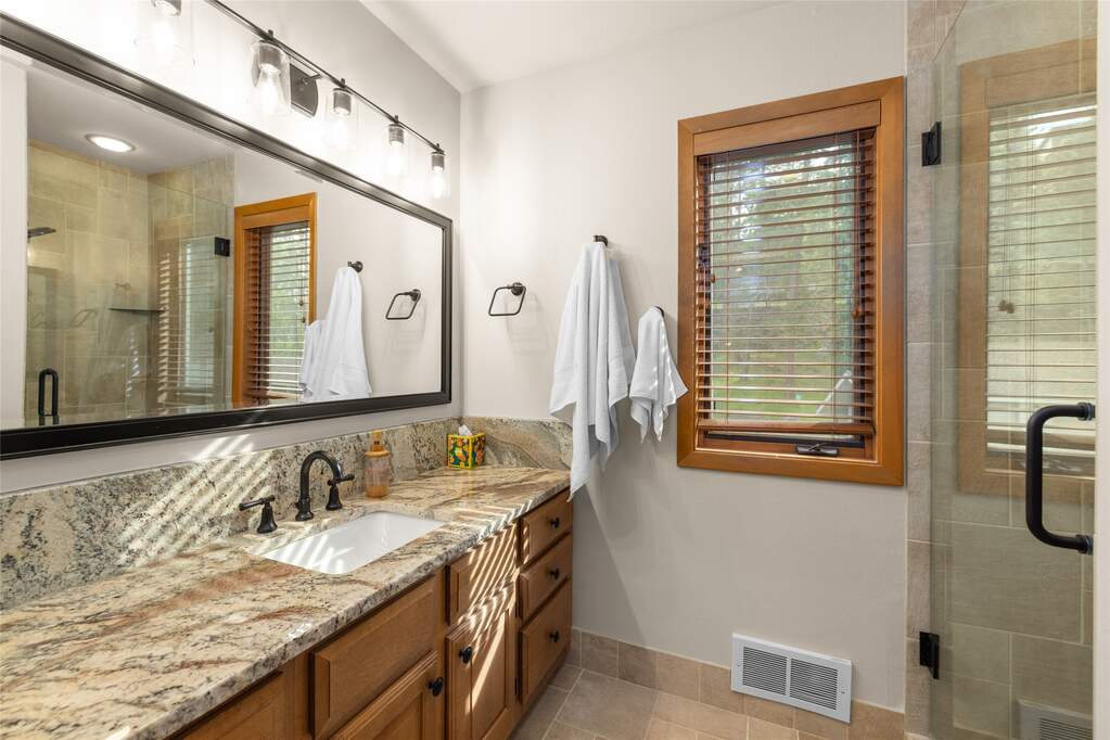 2 Bedroom Villa/Townhouse's Image 34