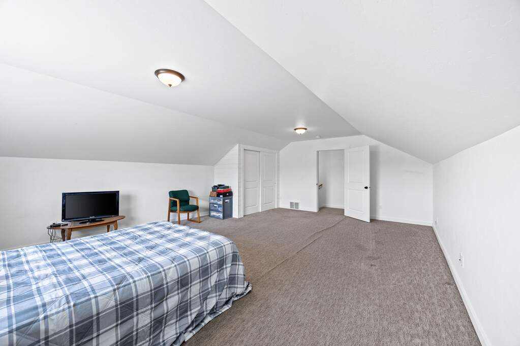 4 Bedroom Single Family Home/House's Image 25