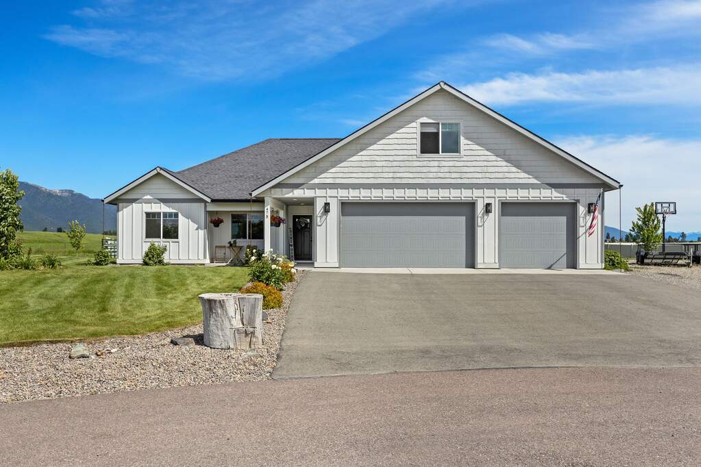 4 Bedroom Single Family Home/House's Image 34