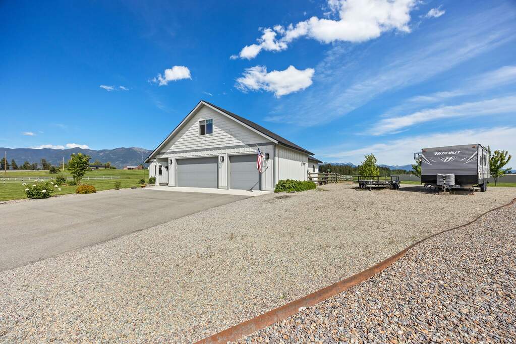 4 Bedroom Single Family Home/House's Image 35
