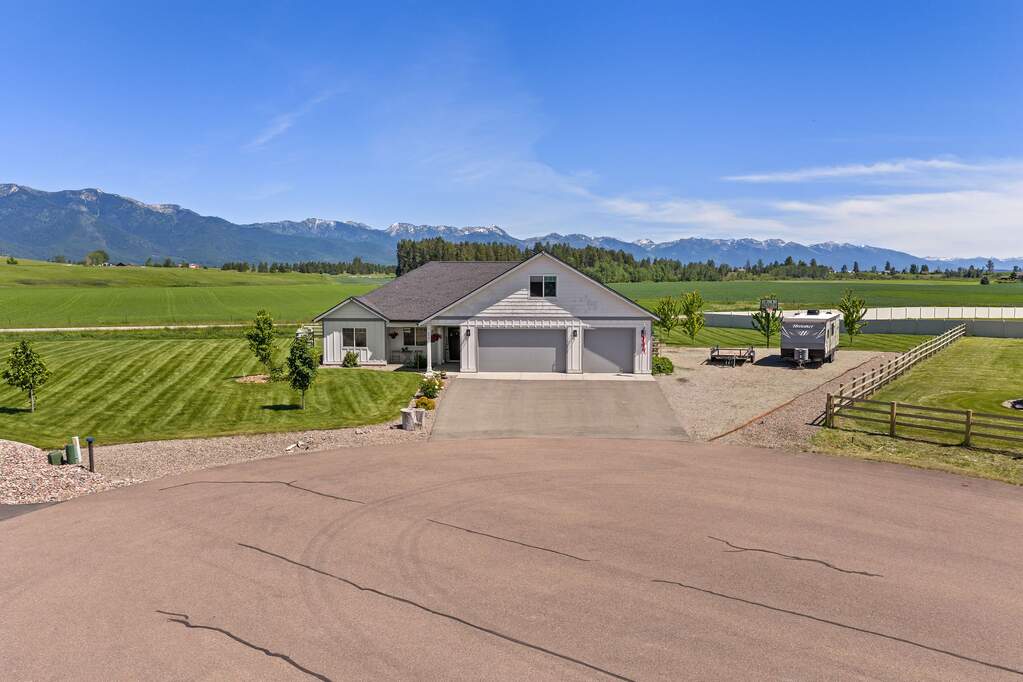 4 Bedroom Single Family Home/House's Image 39