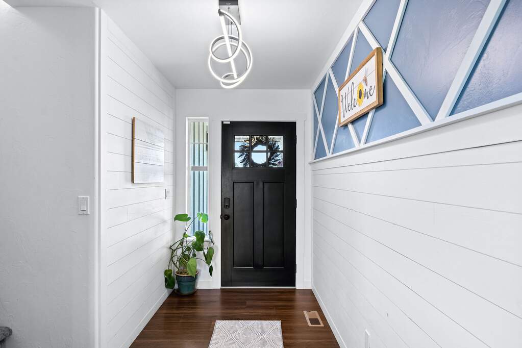 4 Bedroom Single Family Home/House's Image 3