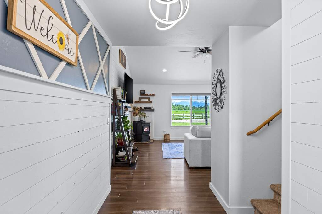 4 Bedroom Single Family Home/House's Image 4