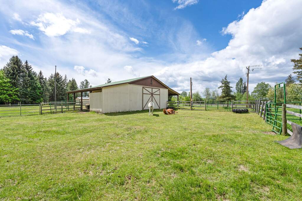 3 Bedroom Single Family Home/House's Image 37