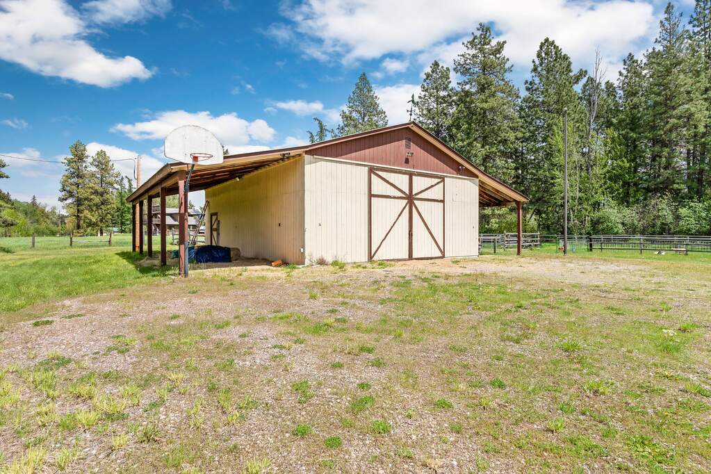 3 Bedroom Single Family Home/House's Image 38