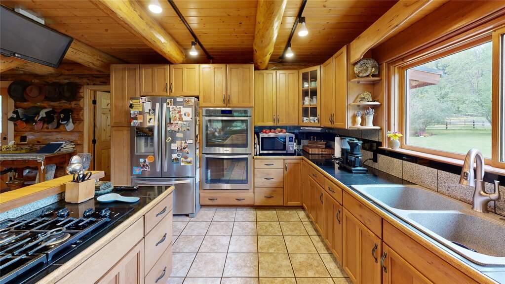 3 Bedroom Single Family Home/House's Image 9