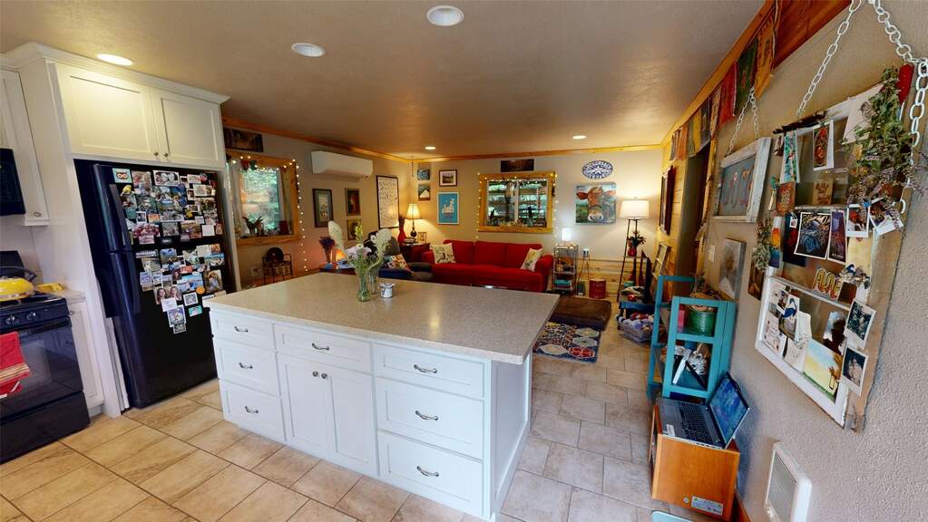 3 Bedroom Single Family Home/House's Image 28