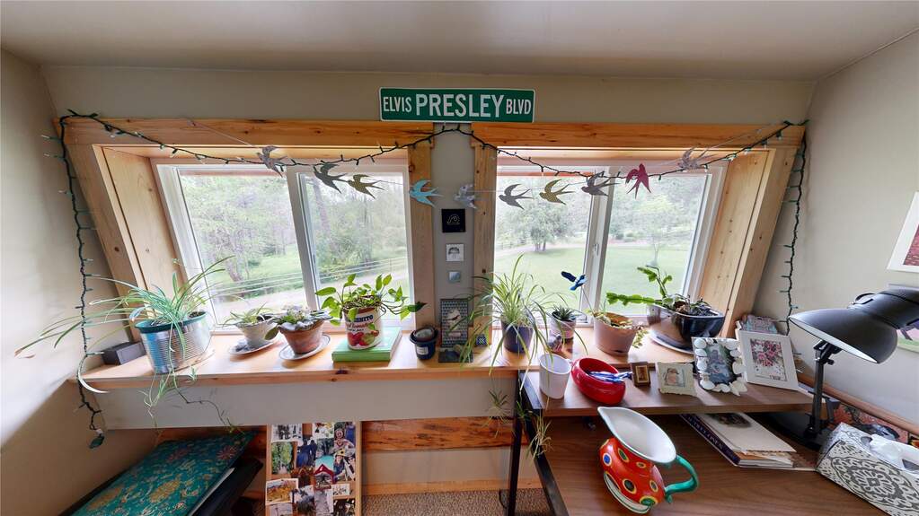 3 Bedroom Single Family Home/House's Image 33