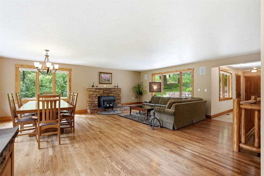 5 Bedroom Single Family Home/House's Image 17