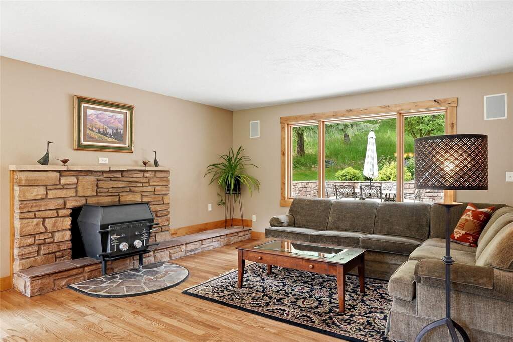 5 Bedroom Single Family Home/House's Image 18