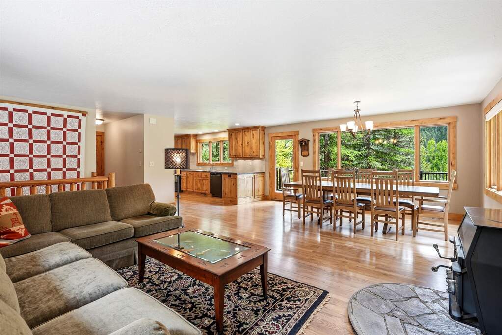 5 Bedroom Single Family Home/House's Image 21
