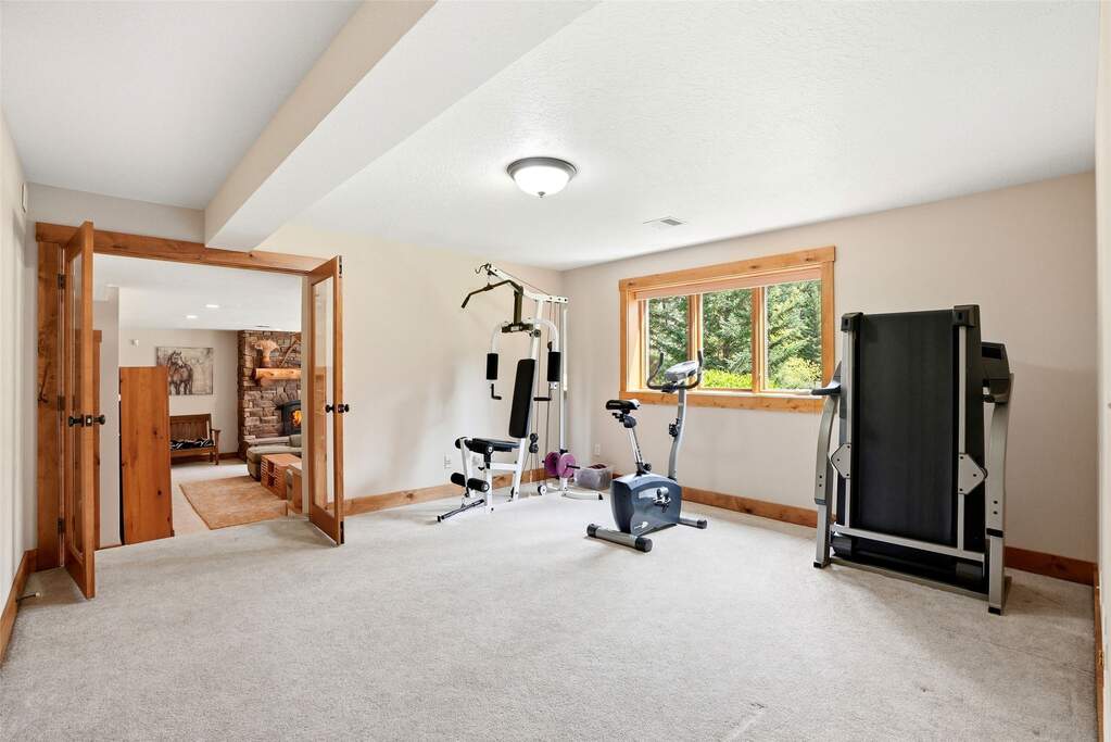5 Bedroom Single Family Home/House's Image 44