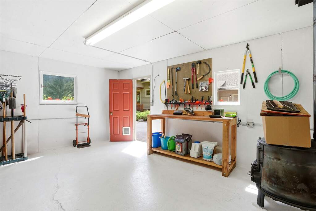 5 Bedroom Single Family Home/House's Image 61