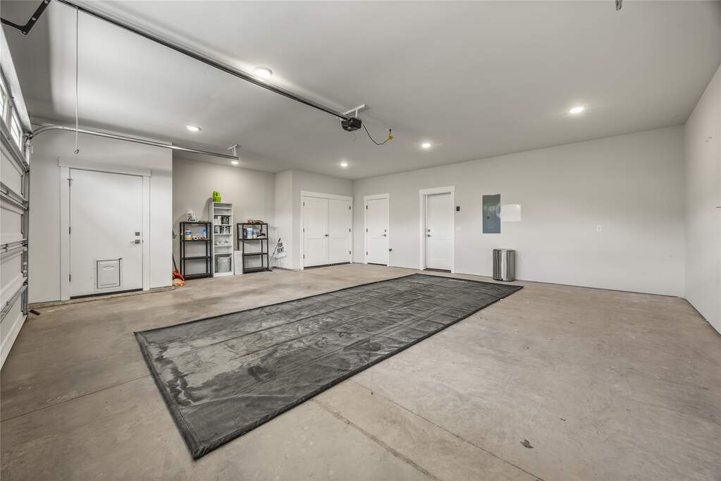 3 Bedroom Villa/Townhouse's Image 23