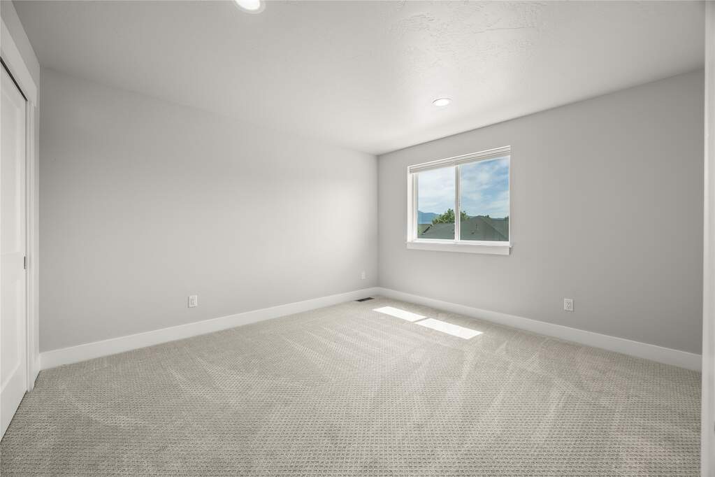 3 Bedroom Villa/Townhouse's Image 32
