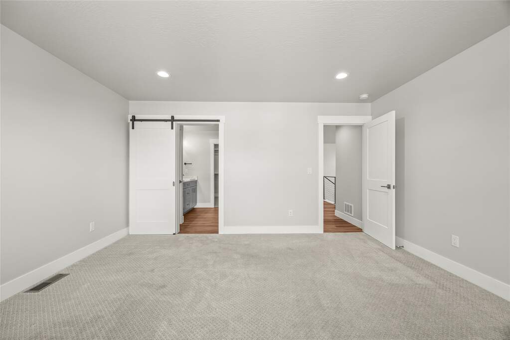 3 Bedroom Villa/Townhouse's Image 35