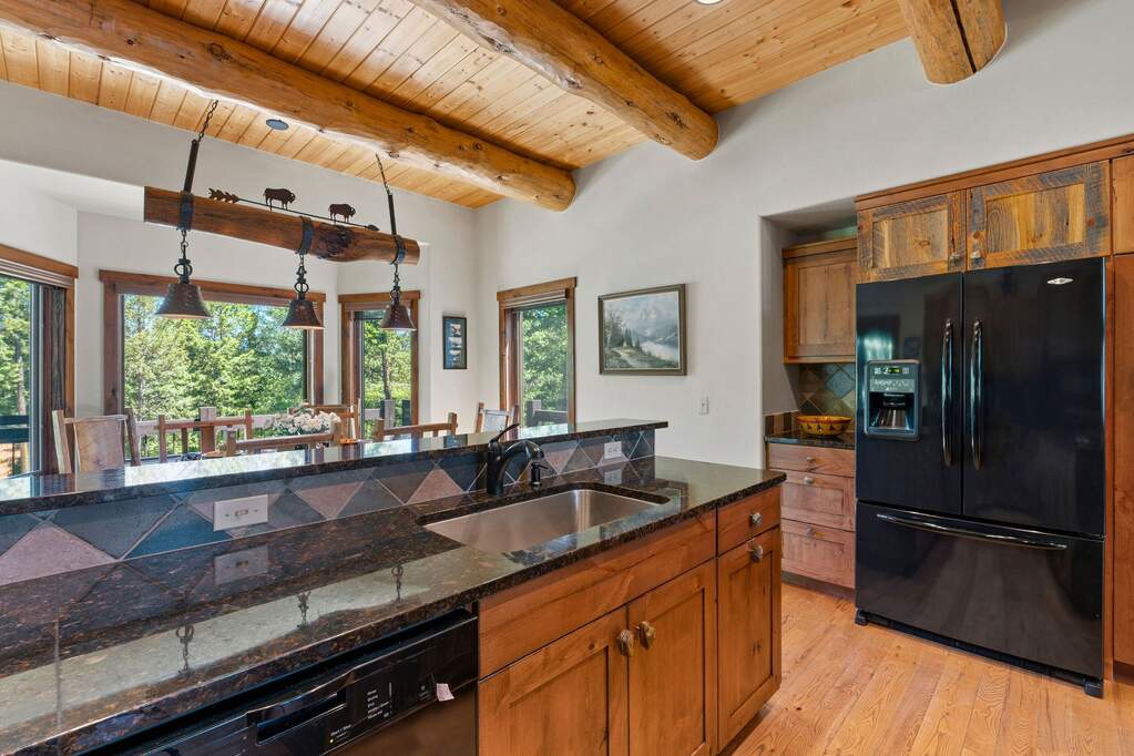 4 Bedroom Single Family Home/House's Image 14